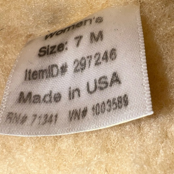 Rare! L.L. Bean Tall 16” shearling lamb fur lined tumbled leather duck boot 7 - Picture 11 of 11